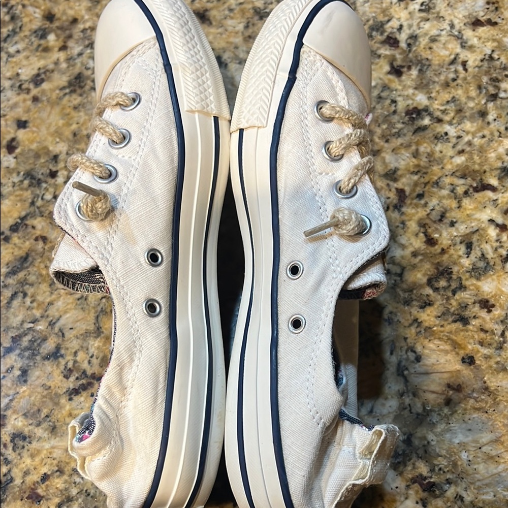 Converse Cream Canvas Sneakers Classic Low-Top Design - Picture 5 of 5